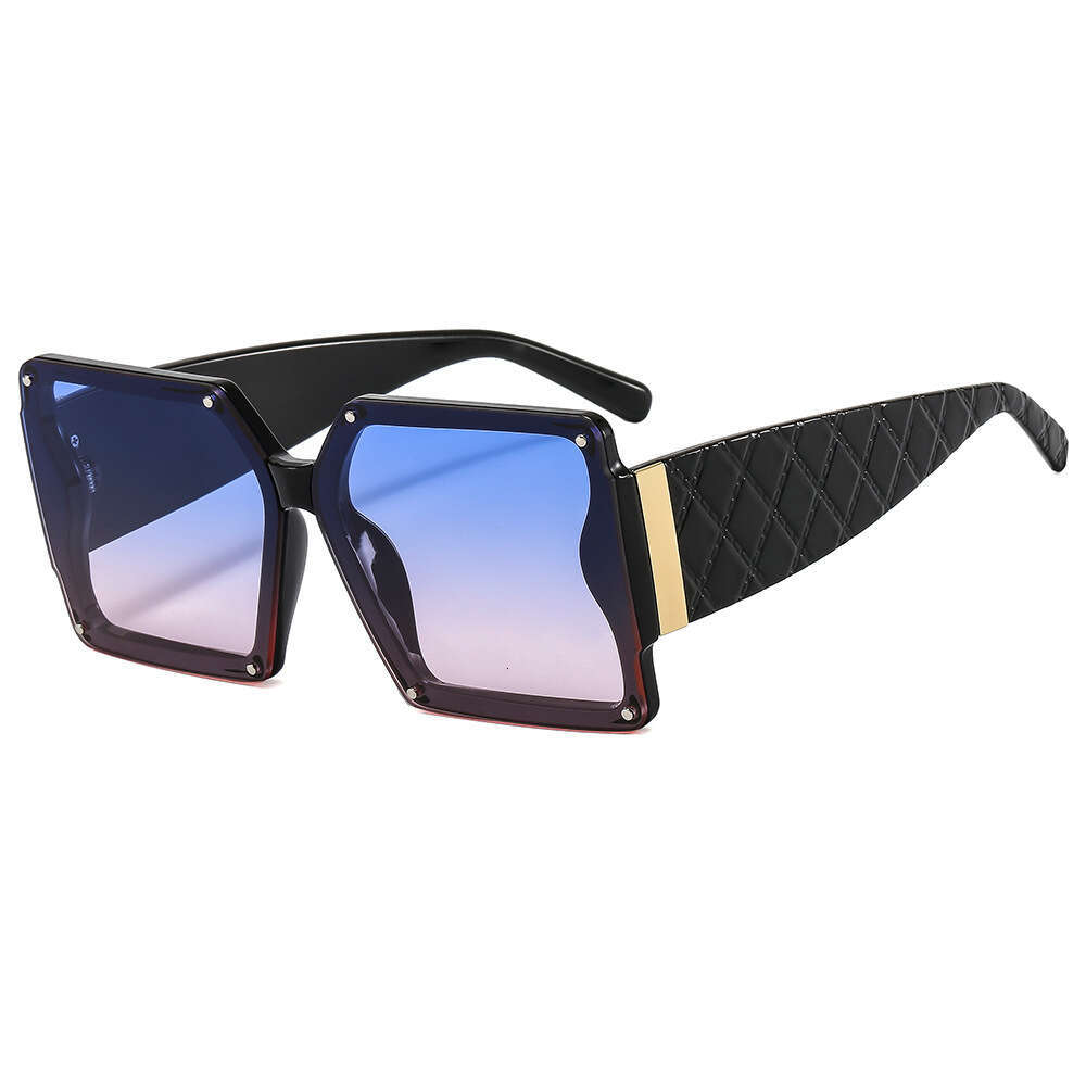 Sunglasses for Women Classic Trendy Square frame Gradient tinted lenses Beach Driving Outdoor Sun Glasses Retro Oversized Frame