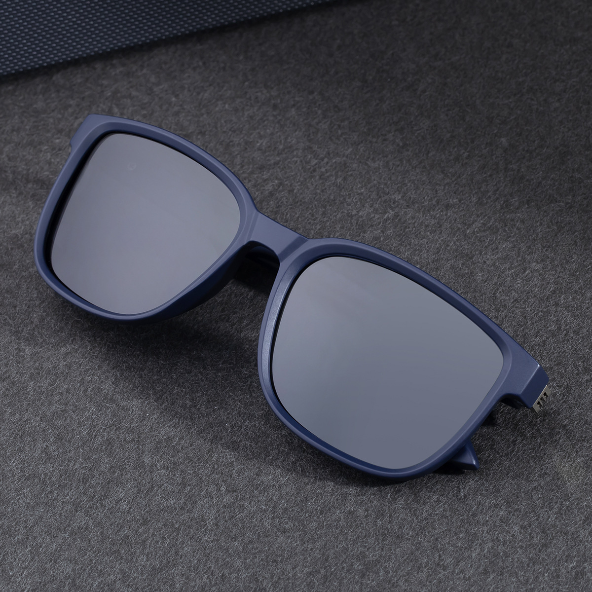 2026 New Fashion Square Frame Polarized Versatile and Stylish, Outdoor Driving Sun Protection Sunglasses for Men,