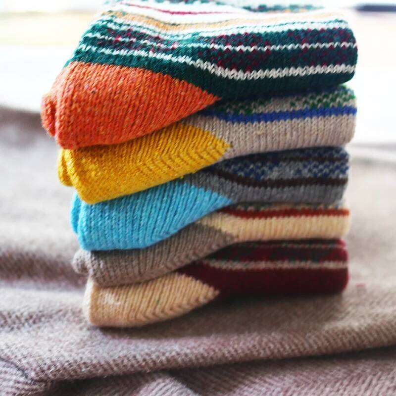 Winter New Men's Thick Warmth Harajuku Retro High Quality sStriped Fashion Wool Casual Socks 5 Pair Z260312
