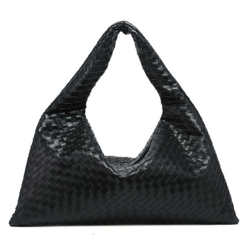 Cross-border best-selling woven extra-large capacity underarm solid color shoulder bag, new women's handbag, in stock