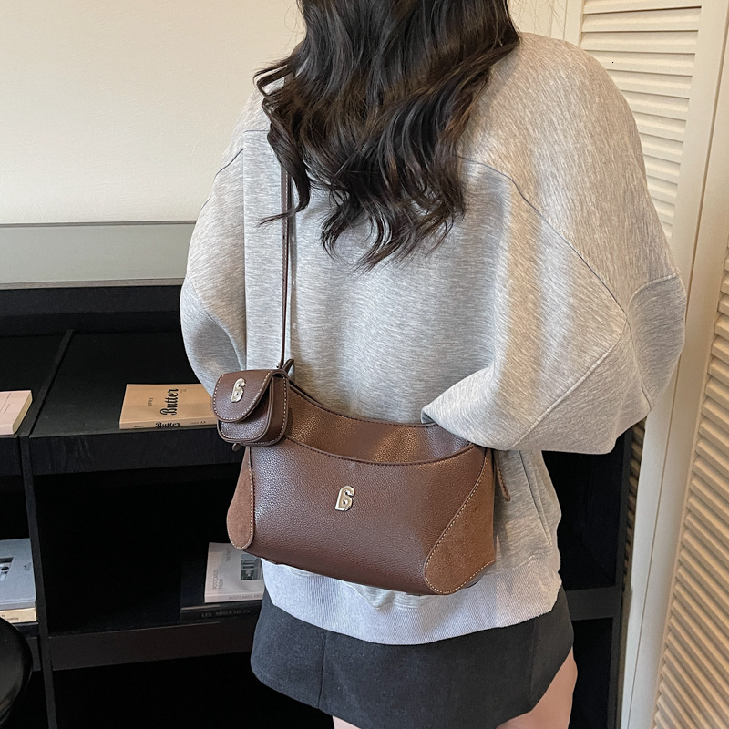 Spring new niche baseball bag for women's commuting high-end luxury handbag fashion crossbody bag retro style shoulder bag designer bag