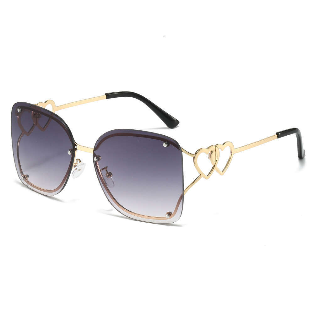 New Square Glasses, European And American Style With Unique Double-Heart Design, Large Frame Ins-Style Sunglasses For Women
