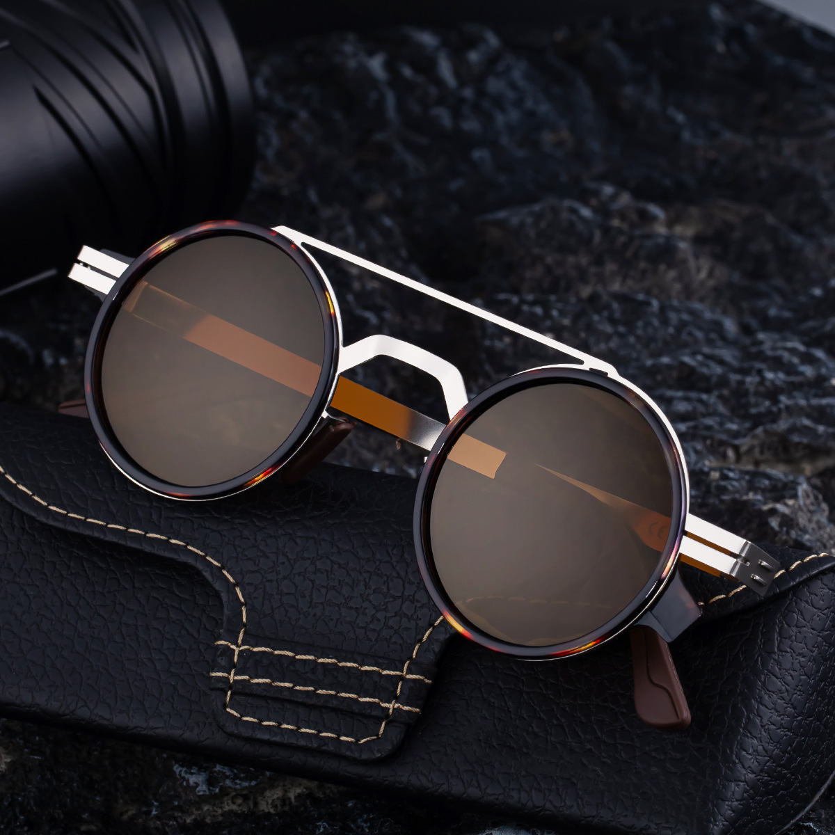 Polarized 2026 Fashion Sunglasses for Men New Round Retro Stainless Steel Frame Double Bridge Sun Protection Glasses