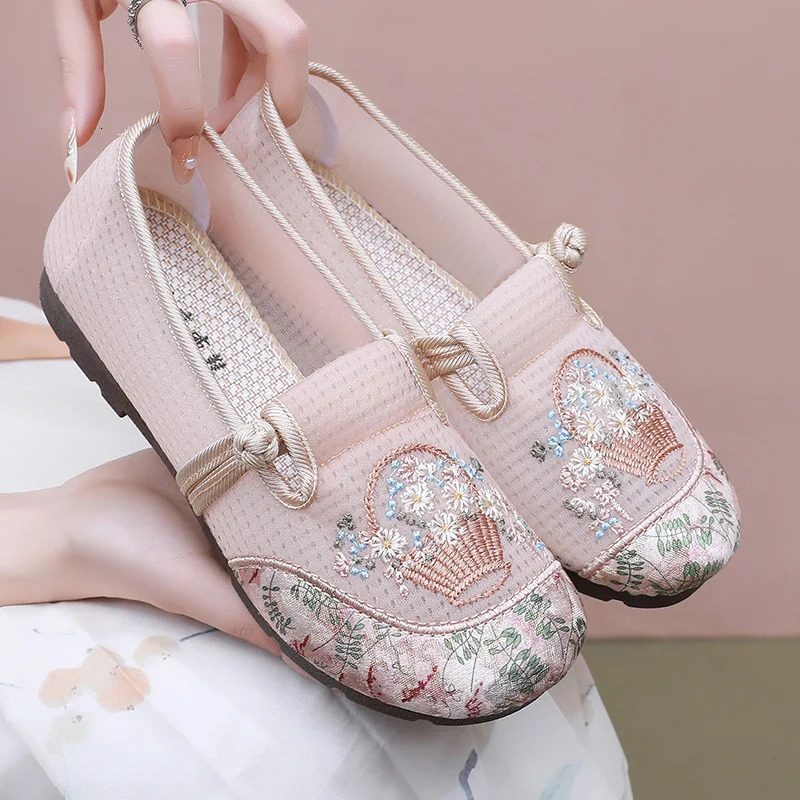 2025 summer womens shoes breathable comfortable lightweight antiskid wearresistant ladies single 260306