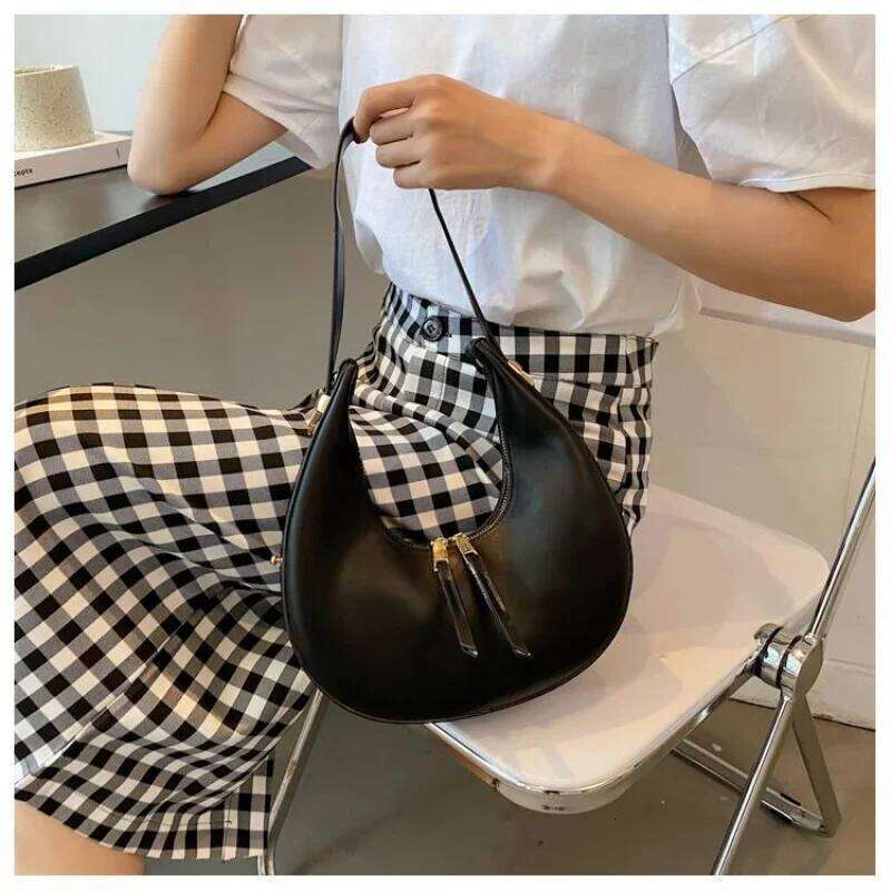 Luxury PU Leather Women S Shoulder With Adjustable Strap Fashionable Solid Color Half Moon Hobo Bag TIANOUDAISHU