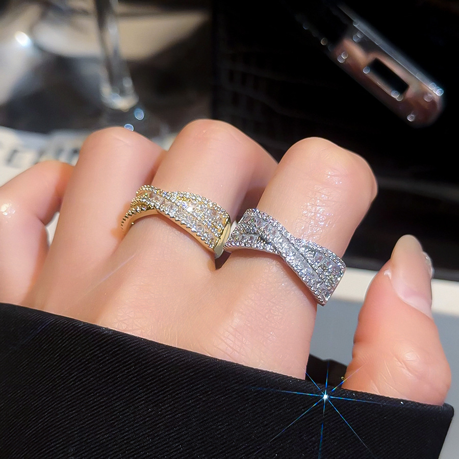 Gypsophila Open Ring for Women, Silver Color with Sparkling Diamonds, High-Quality Texture, Simple and Fashionable Exquisite Ring