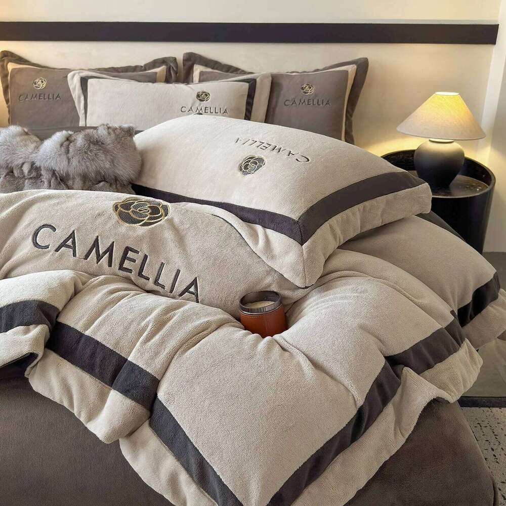 Light milk four-piece set winter fleece bed sheet quilt cover does not shed hair H260312