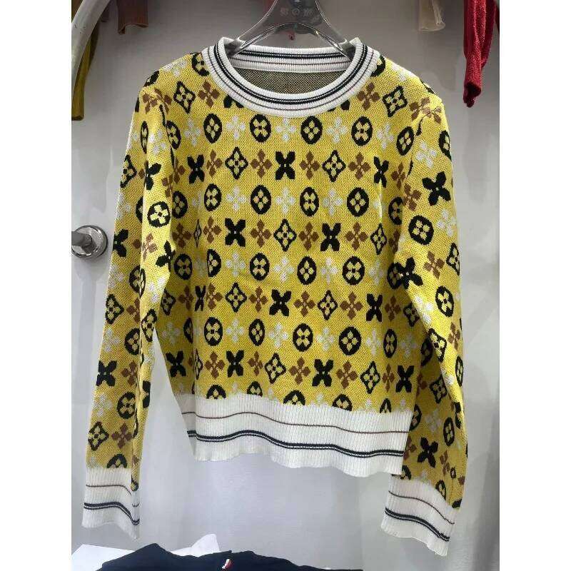 Jacquard Knitted Autumn New Fashion Splicing Designer Fashion 2026 Striped O-Neck Sweater Top Cropped Cardigan Women Coat Trendy Button