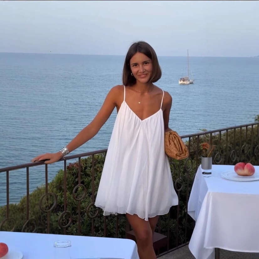 2025 Summer New French Style Beach Vacation Fashion Versatile Backless Mini Strap Dress