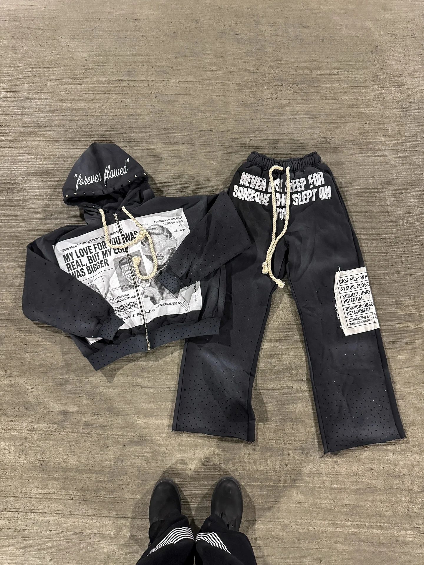 Streetwear Harajuku Retro Two Piece Men and Women Hip Hop Punk Patch Printed Loose Zipper Hoodie Fashion Casual Sports Pants 260311