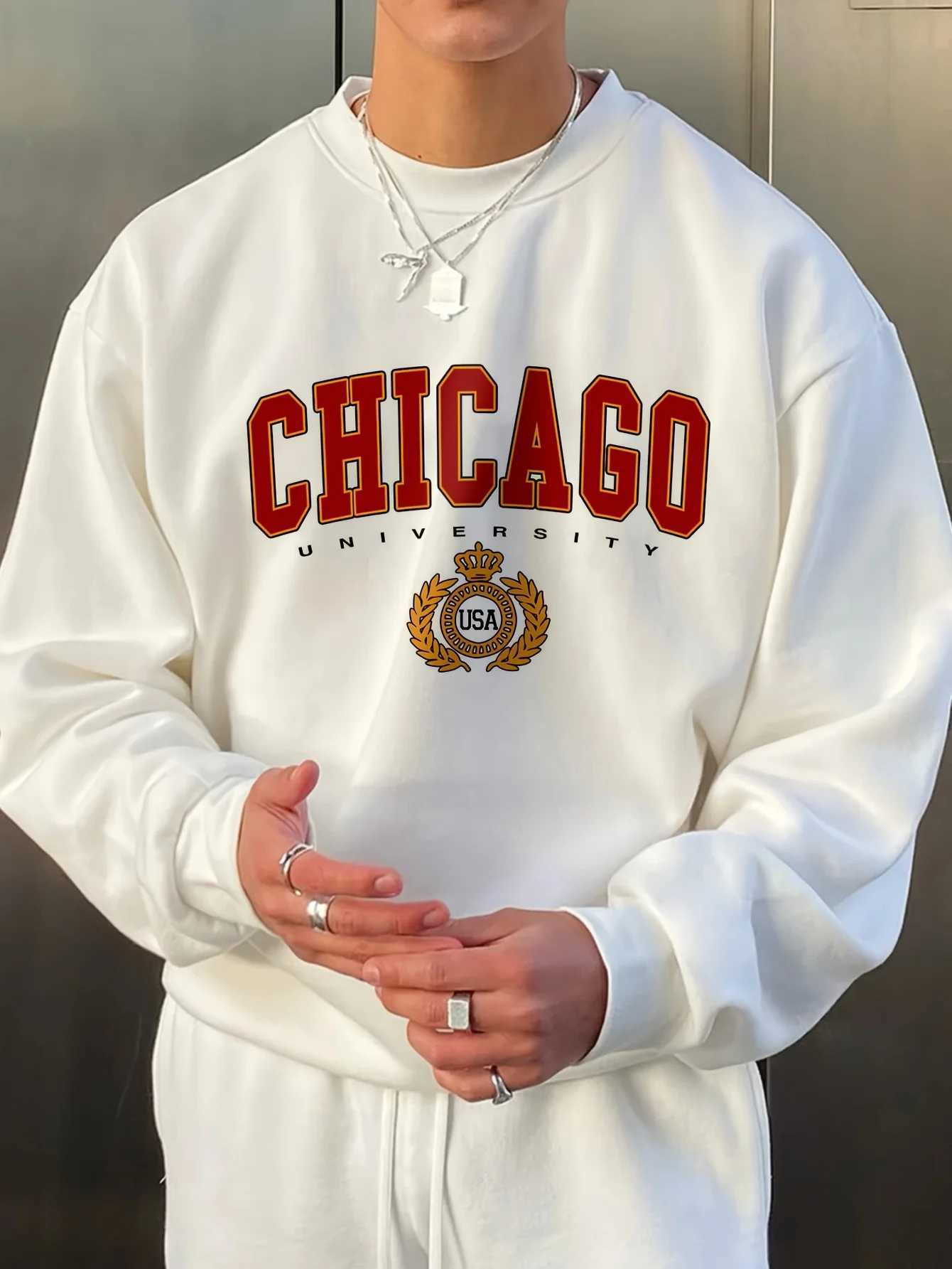 Mens autumn and winter warm casual loose Chicago University gold letter print long sleeved round neck sweatshirt M260312