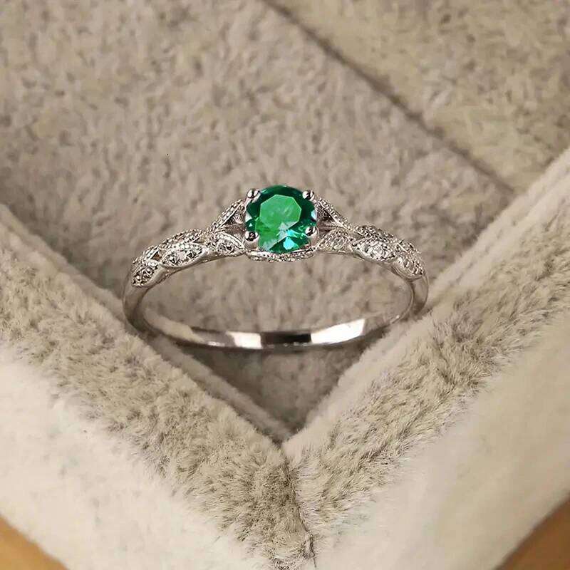 Light Luxury Style Cubic Zirconia Women's in Europe and America Simple Fashion Temperament Ring H260312