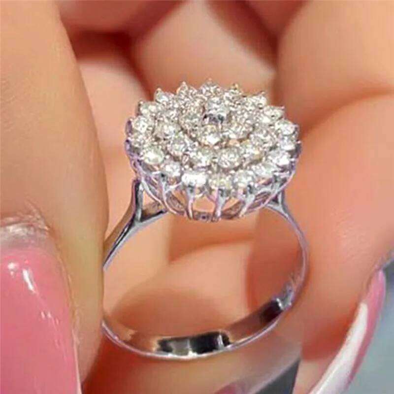 Huitan Aesthetic Female Newly Flower Designed Luxury Inlay AAA CZ High Quality Fashion Wedding Bands Ring Jewelry for Women H260312