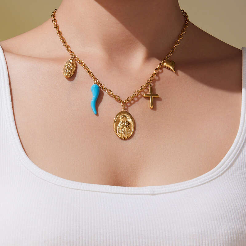 Women's Vintage Necklace Bracelet Set: Round Pendant Jesus Portrait Multi-accessory DIY Necklace Bracelet European And American Style Fashion Jew