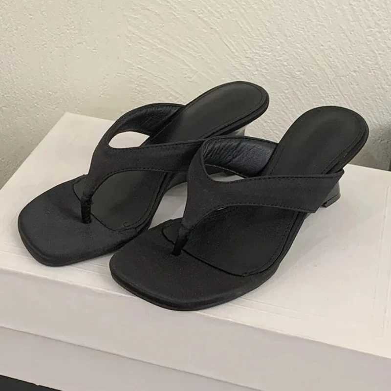 Summer New Flip Flops Ladies Wedges Slides Fashion Casual Beach Sandals Women Concise Comfort Fashion Slippers Female K260312