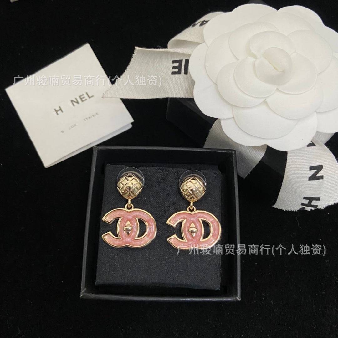 designer jewelry cc earrings Pink Enamel Acrylic Diamond Stud Earrings for Women with Sense Design and Fashion channels earring
