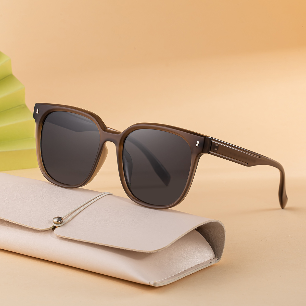 2026 New Fashion Square Frame Polarized Personalized Trendy High-End Sunglasses for Men, Wholesale