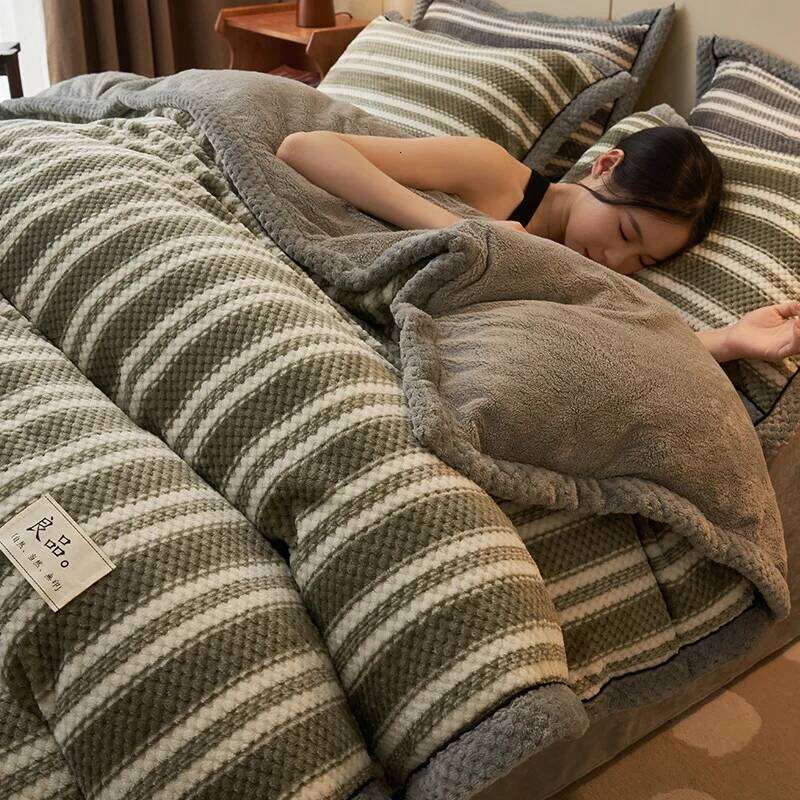 2025 new milk four-piece for winter warmth double-sided thickened bean velvet student dormitory three-piece set H260312