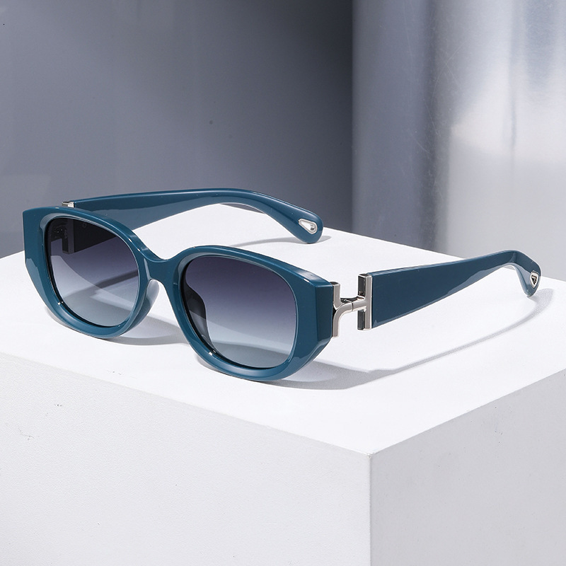 2026 New European American Fashion Cat-Eye Polarized High-End Outdoor Sunglasses Trendy Women, Suitable for Driving and Fishing