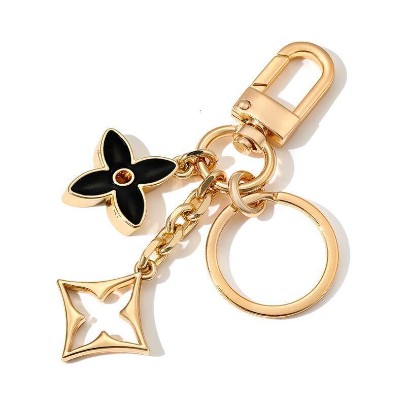 Bag Pendant Exclusive High-End Fashion Jewelry New Metal Mini Versatile Keychain Unisex Accessories For Handbag Decoration
