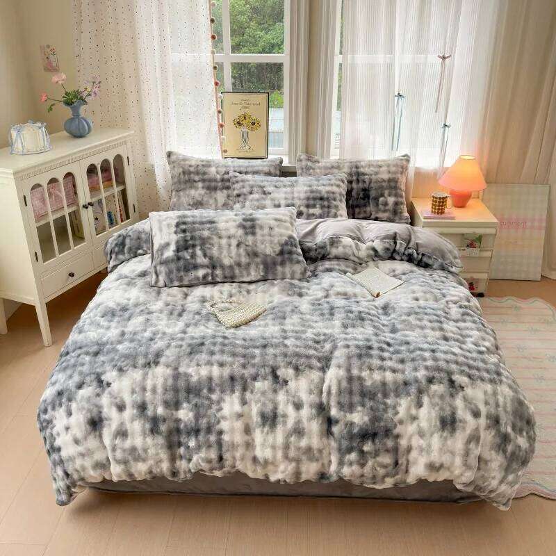 New simple printing bubble milk fleece four-piece set student dormitory cartoon thickened bed sheet quilt cover kit household H260312