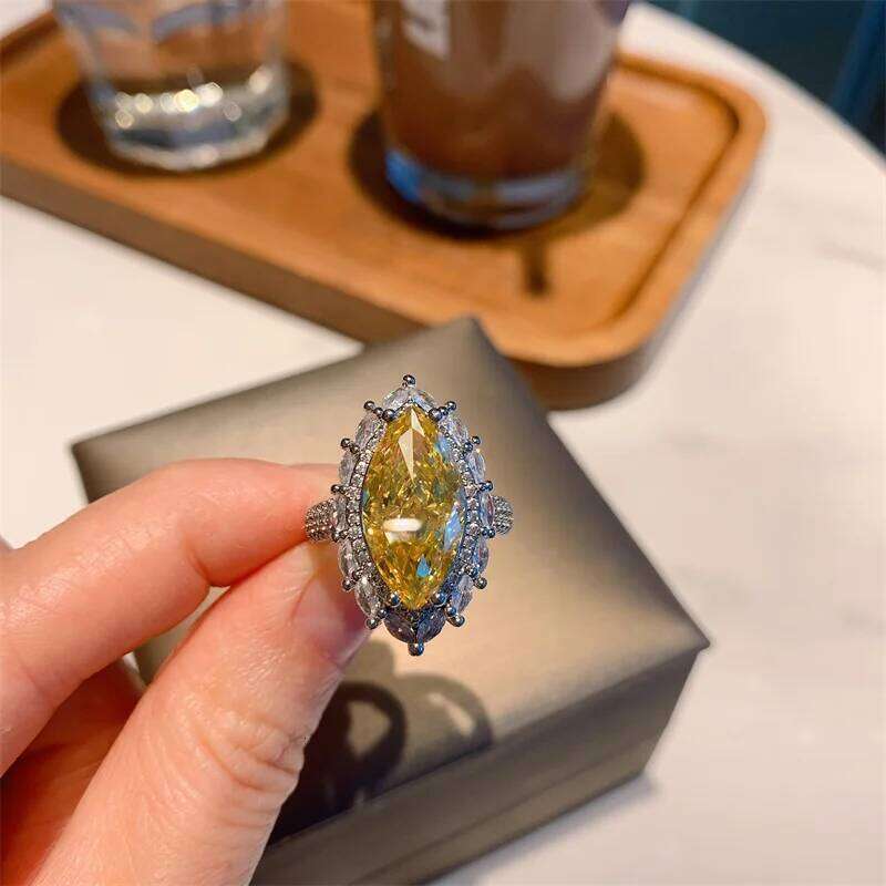 Huitan Yellow Marquise Cubic Zirconia Women for Party Temperament Elegant Lady's Rings Anniversary Gift Fashion Jewelry H260312