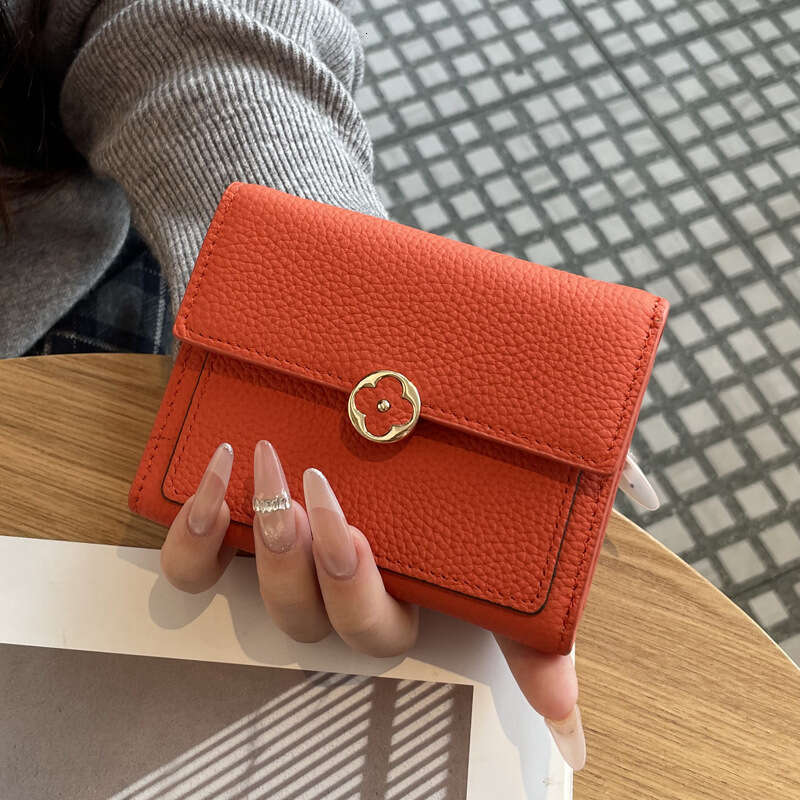 Luxury fashion wallet Genuine Leather Short For Women New Model Multi Card Slot Coin Purse With Plum Blossom Clasp Bank Card Wallet