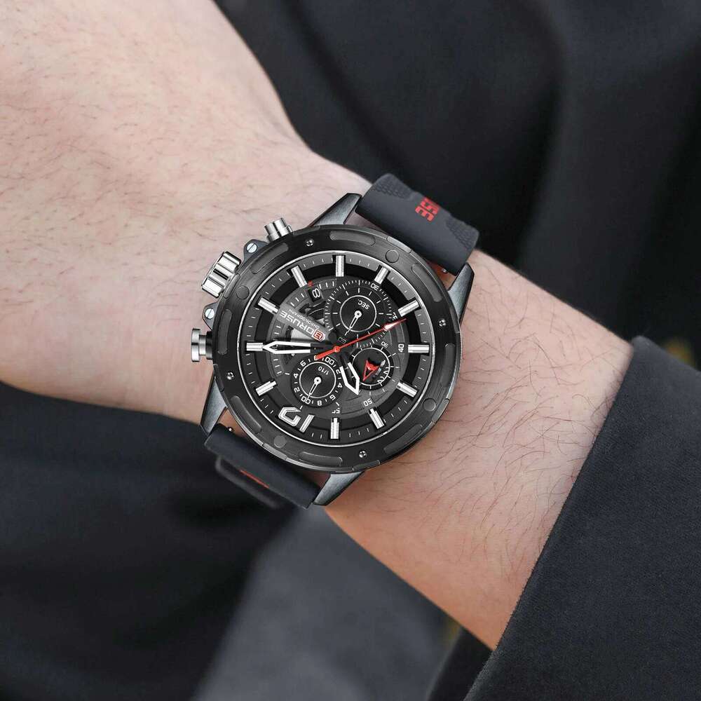 4 PCS SET BORUSE Fashion & 3pcsTriangle Spearhead Necklace Set, Mens Quartz Waterproof Watches