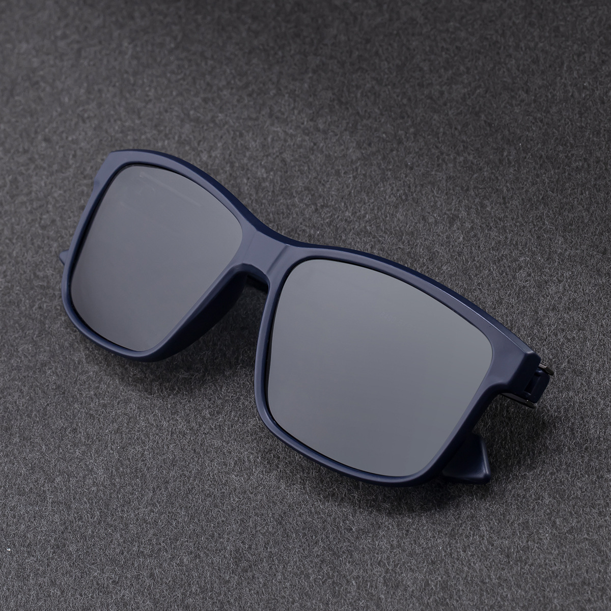 2026 New European American Fashion Square Frame Polarized Men, Trendy and High-end Outdoor Driving Sunglasses for Men