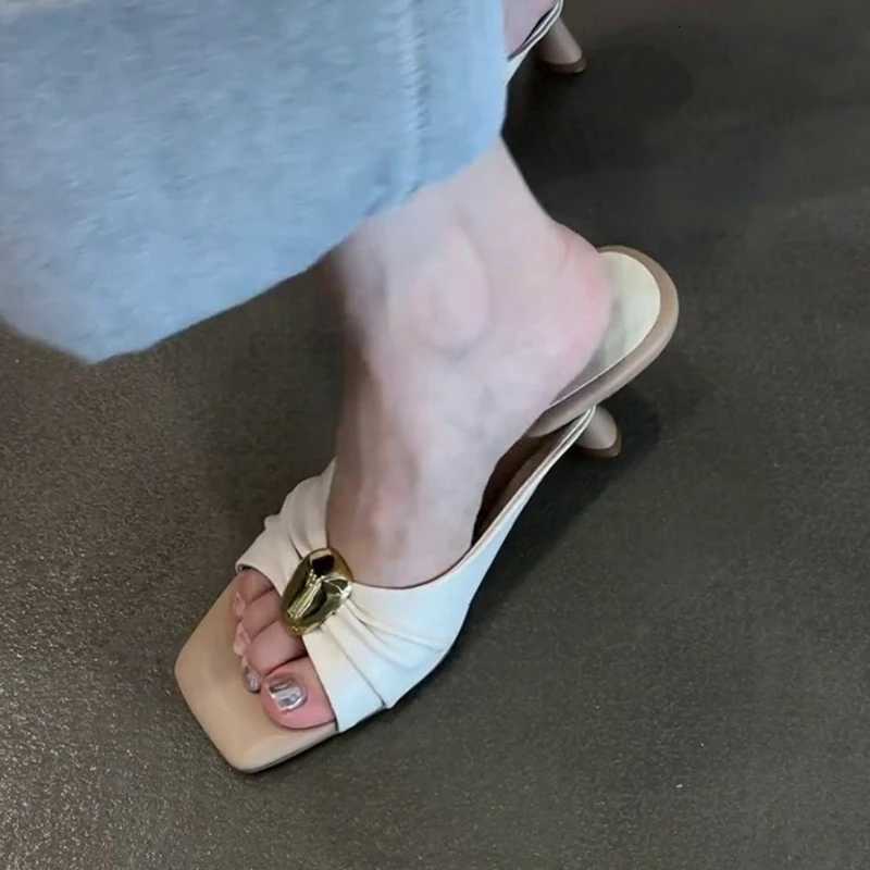 Designer Thick Heel Summer Women Slippers FAshion Metal Decoration Open Toe Dress Slides Ladies Stripper Party Sandals K260312