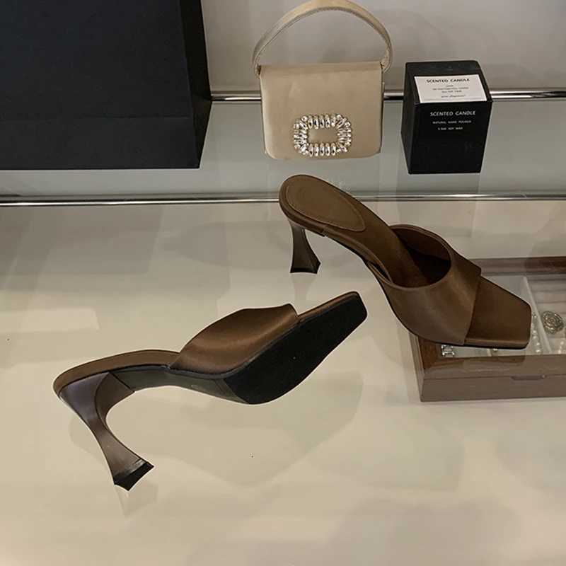 SUOJIALUN 2025 New Summer Women Slipper Fashion Square Toe Slip On Slides Thin High Heel Outdoor Dress Ladies Elegant Pump K260312