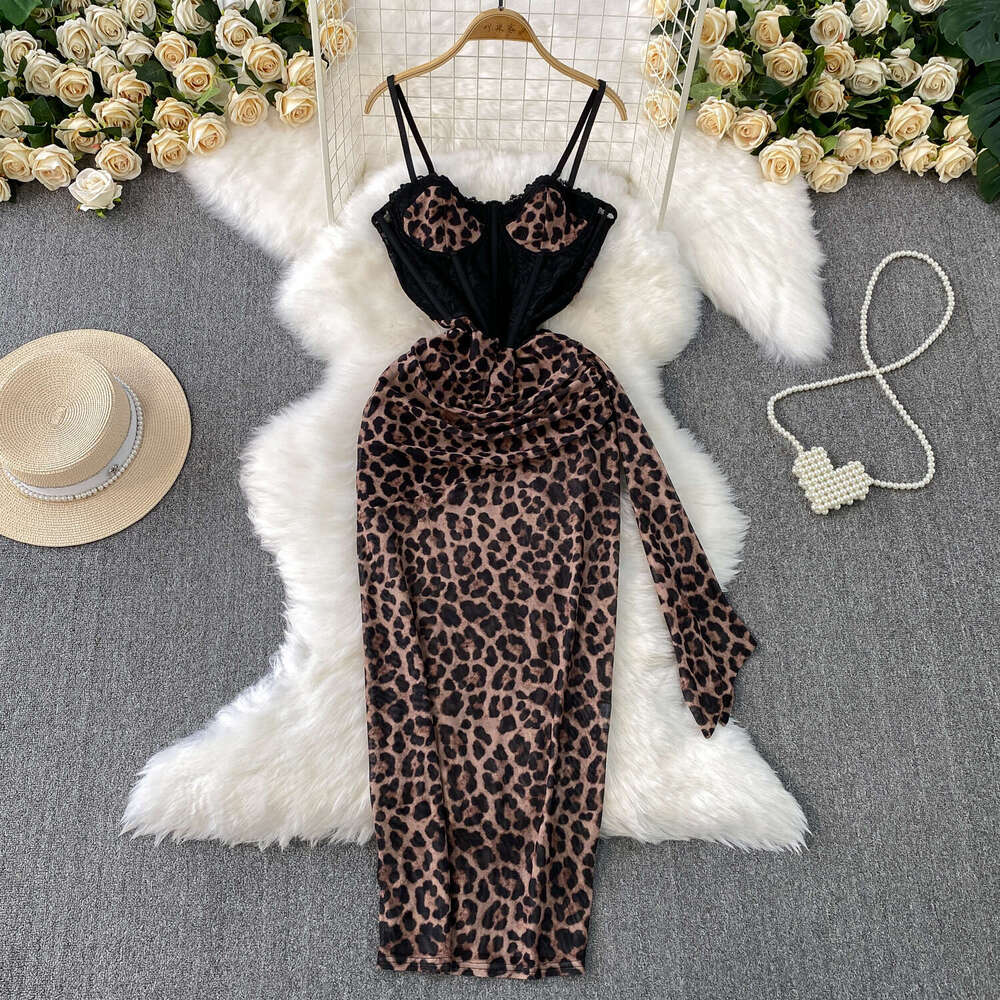 2026 European and American style sexy lace patchwork leopard print camisole dress, long length, designer slim fit to a20 highlight figure