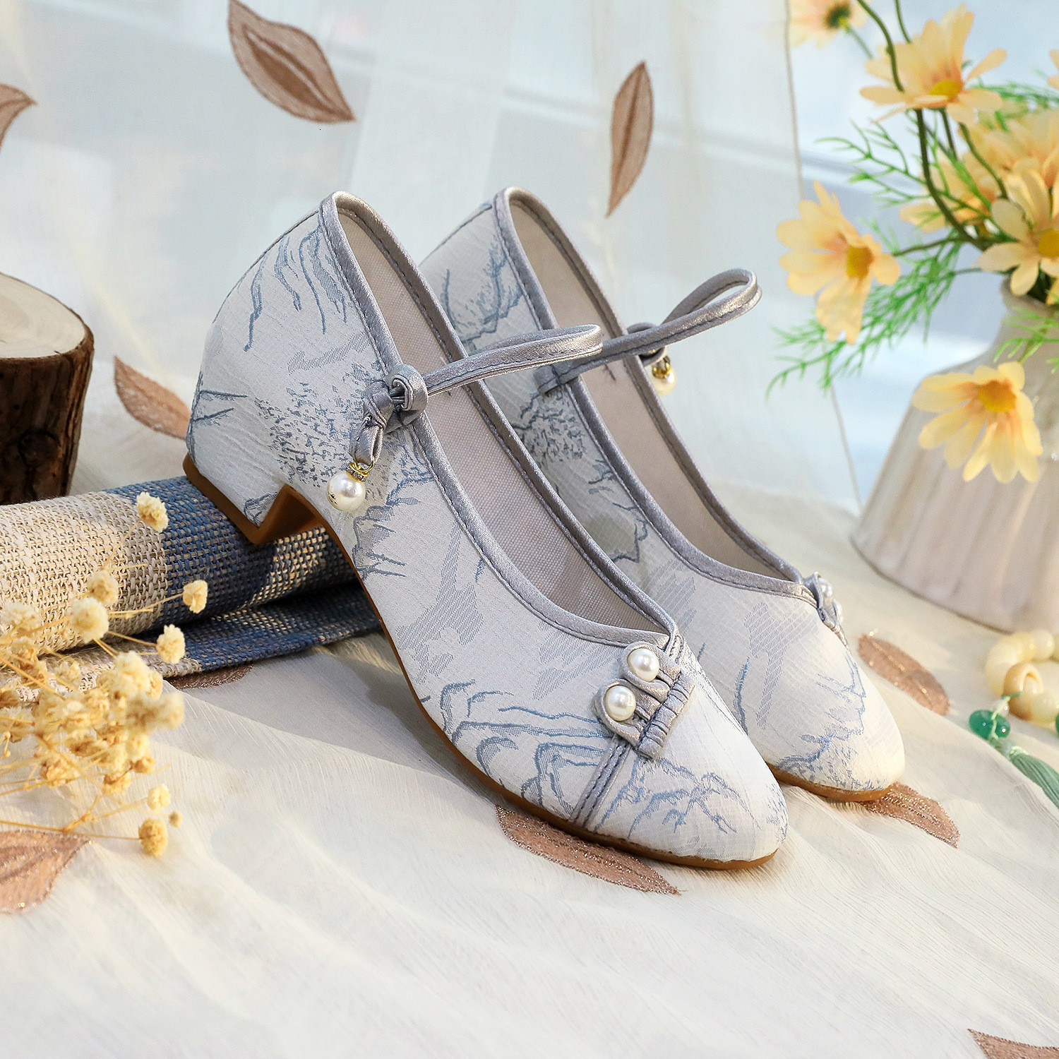 STAOXINDIKE 2025 New Low Heel Kitten Heel Fabric Blue Toe Casual Evening Narrow Budget Synonyms