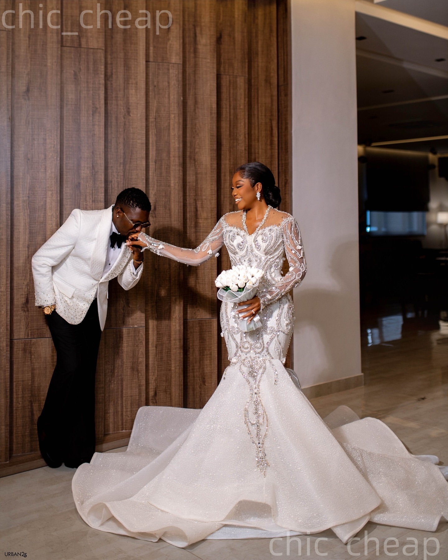 African Aso Ebi 2026 Ivory Mermaid Wedding Dress Crystals V-neck Full Sleeves Pearls Sequined Lace Luxurious Sparkly Bridal Gowns Dresses ZJ2387