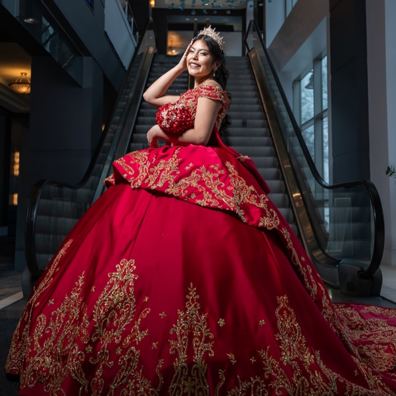 Red Shiny Ball Gown Quinceanera Dresses 2026 Gold Applique Lace Beading Crystal Tull Corset Off Shoulder Sweet 16 Dress Years Vestidos De 15 Anos