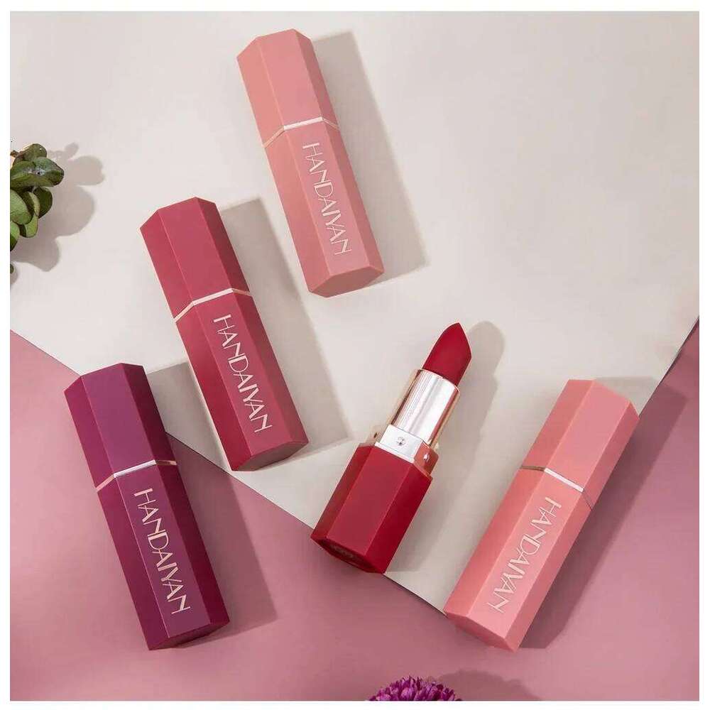 Waterproof Nude Matte Long Lasting Lip Stick Not Fading Sexy Red Pink Velvet Lipsticks Makeup Cosmetic Batom 6 Colors W260311