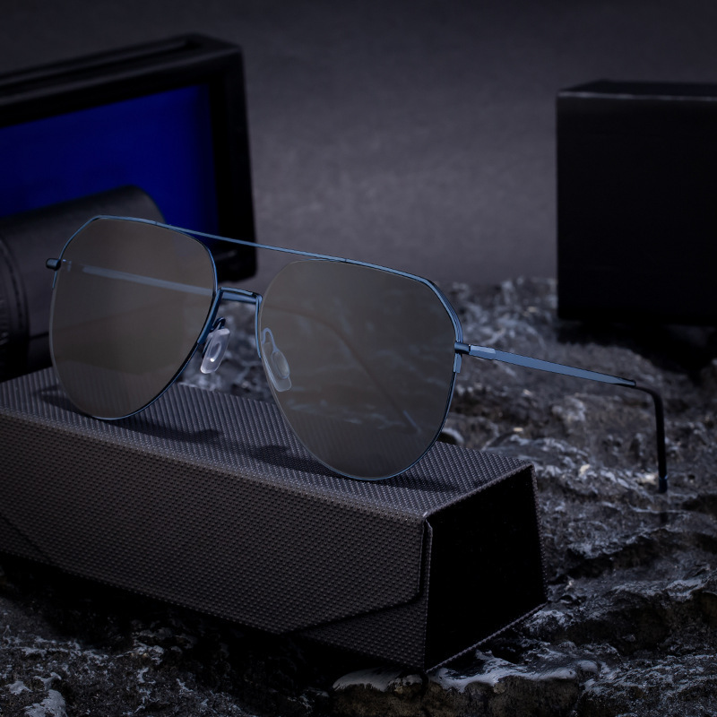 2026 New Fashion Toad-Shaped Men, High-End Nylon Polarized Sunglasses for Driving, Anti-Glare Fishing Glasses