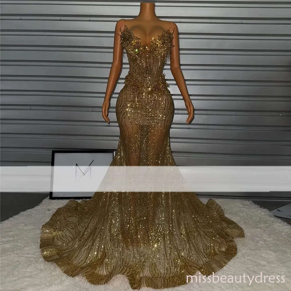 Elegant Gold Prom Dresses Luxury 2026 Beading Black Girls Matric Dance Party Gown Crystal Mermaid Evening Dress M12