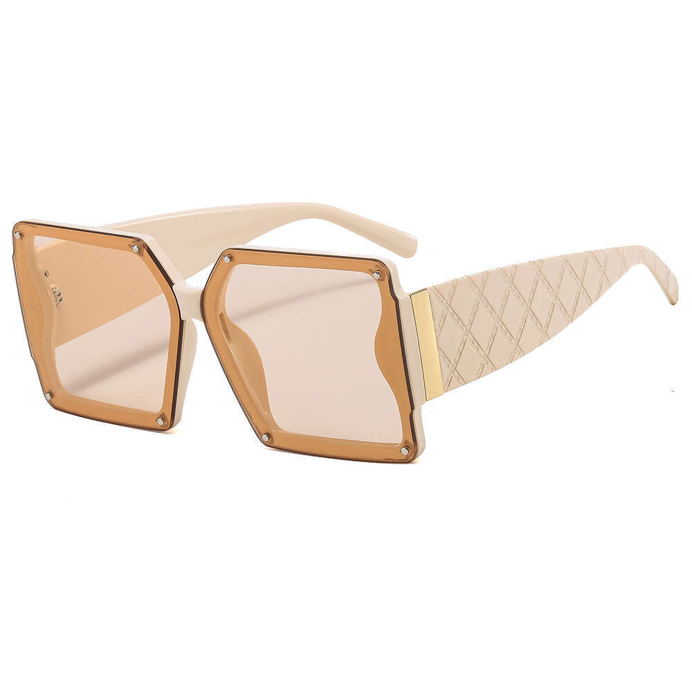 Sunglasses for Women Classic Trendy Square frame Gradient tinted lenses Beach Driving Outdoor Sun Glasses Retro Oversized Frame