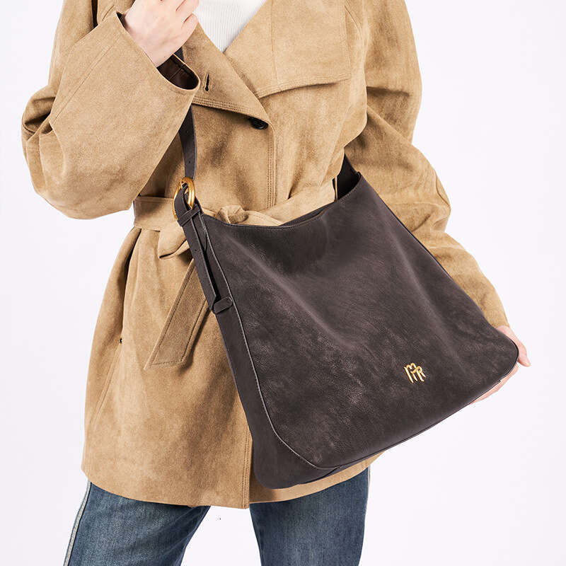 Luxury Shoulder Bags Totes Hobo Women S Single Shoulder Tote Bag Made Of Matte Cowhide Large Capacity Genuine Leather Niche Underarm High End Commuter