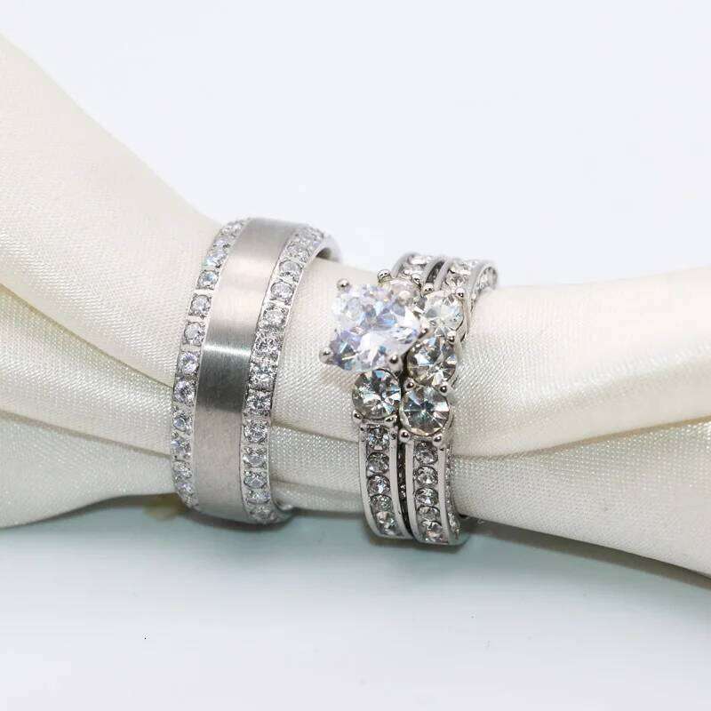 Fashion Couple Luxury Women Heart Rhinestone Zircon Rings Bridal Set Men Stainless Steel CZ Ring Wedding Band Jewelry Gift W260311