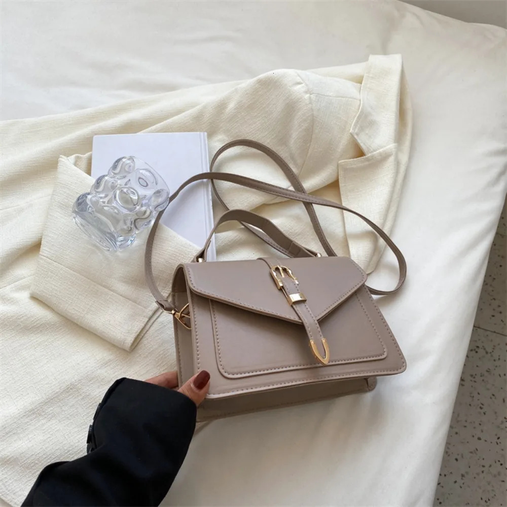 Fashionable Minimalist Crossbody Bag with Top Handle and Flap for Women Solid Color Square Purse Simple n Womens 260227