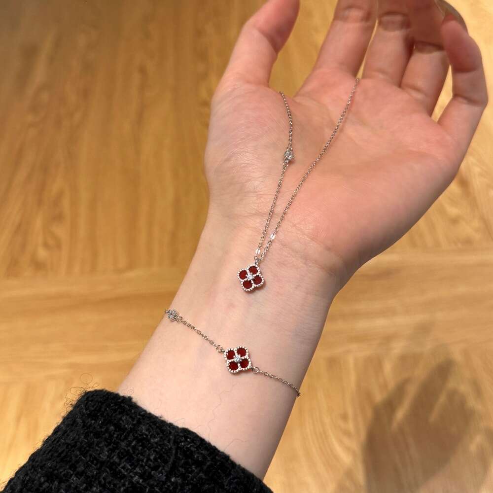 Women Jewelry Bracelets Charm Bracelets INS Style Mother-of-Pearl Red Agate Four-Leaf Clover S925 Sterling Silver Bracelet
