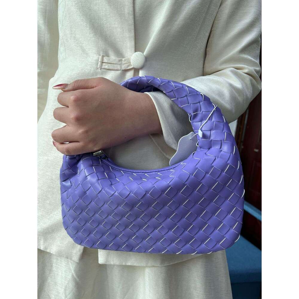 Cross-Border Hot-Selling Handmade Woven Amazon Horn Handheld Tote Dumpling Bag In Stock Wholesale