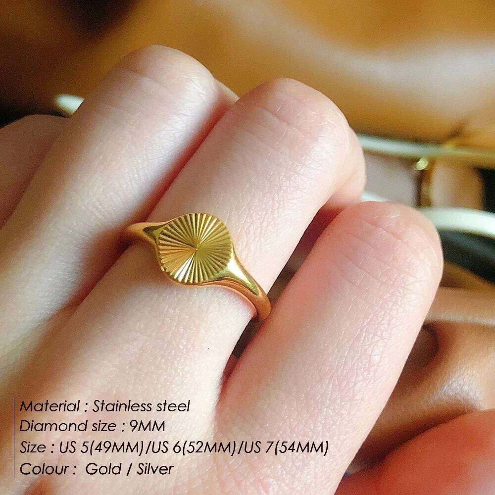 High Quality Wave Rings for Women Minimalist Dainty Rays Texture Circle Stainless Steel Signet Chunky Dome Ring Jewelry H260312