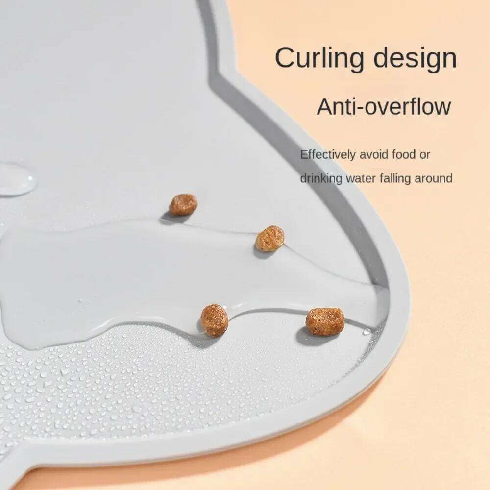 Non-slip For Dogs Water Feeding Dog Accessories Waterproof Watering Supplies Silicone Food Mat Pet Cats Feeders Pets Products 26Y0312