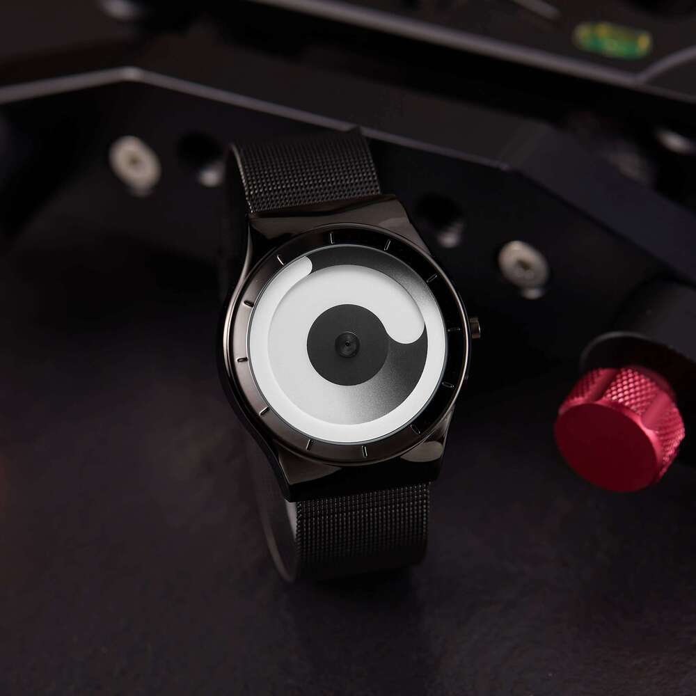 Fashionable trendy man watches personalized creativity no pointers starry vortex circular dial quartz watch relojes para hombres