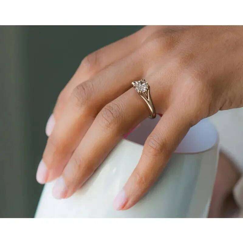 Elegant Prong Engagement Ring Sparkling Cubic Zirconia Perfect for Weddings Anniversaries Valentine's Day Gifts Party Accessory H260312