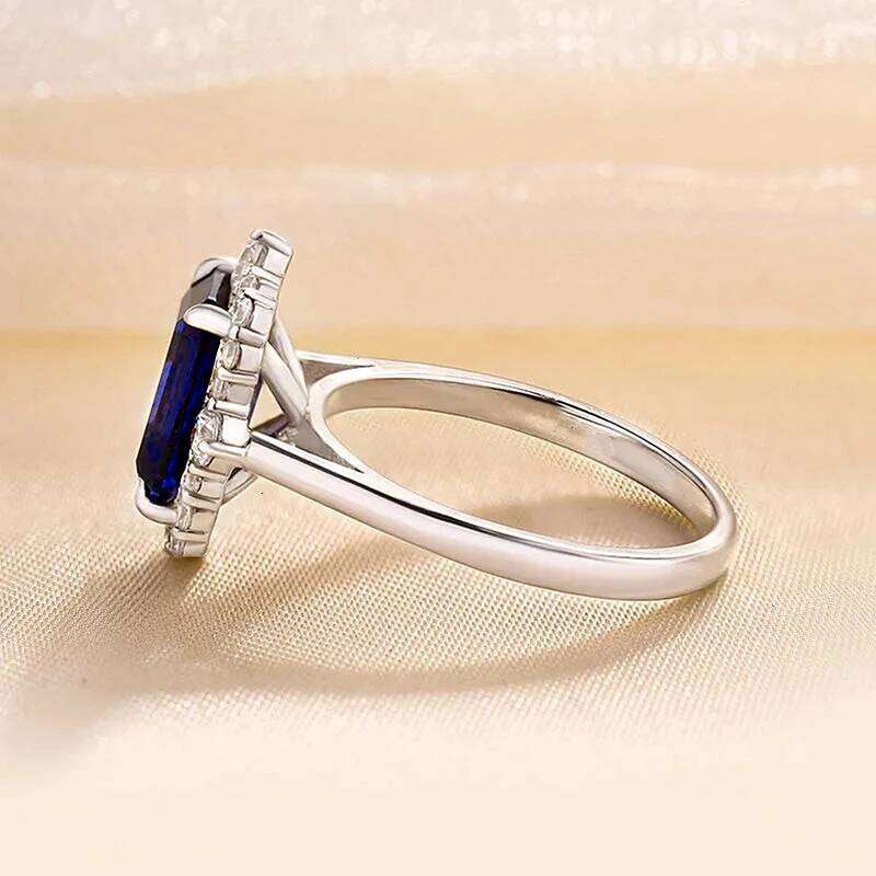 Huitan Noble Women Blue Cubic Zirconia Rings Accessories for Wedding Anniversary Party Silver Color Modern Trendy Jewelry H260312