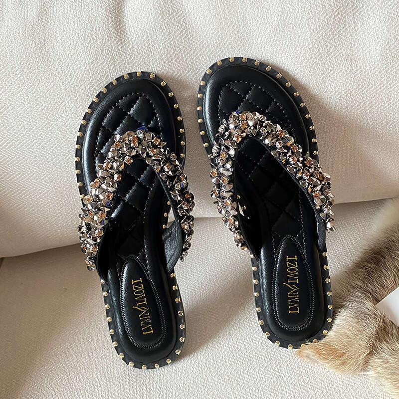 Women's Summer Flat Sandals 2026 New Fashion Rhinestone Toe Post Flip-Flops Outdoor Wear Large Size Slippers Women